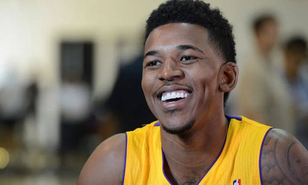 会滑向操纵 会滑向操纵